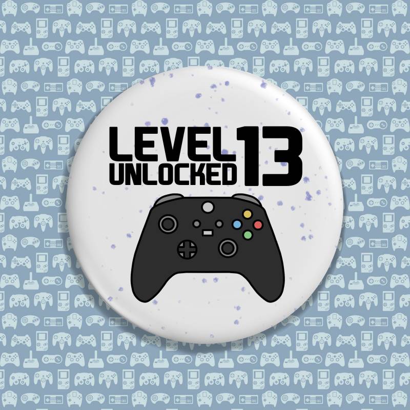 Personalisierte Gamer Geburtstags-Button-Abzeichen von ColourMeFun