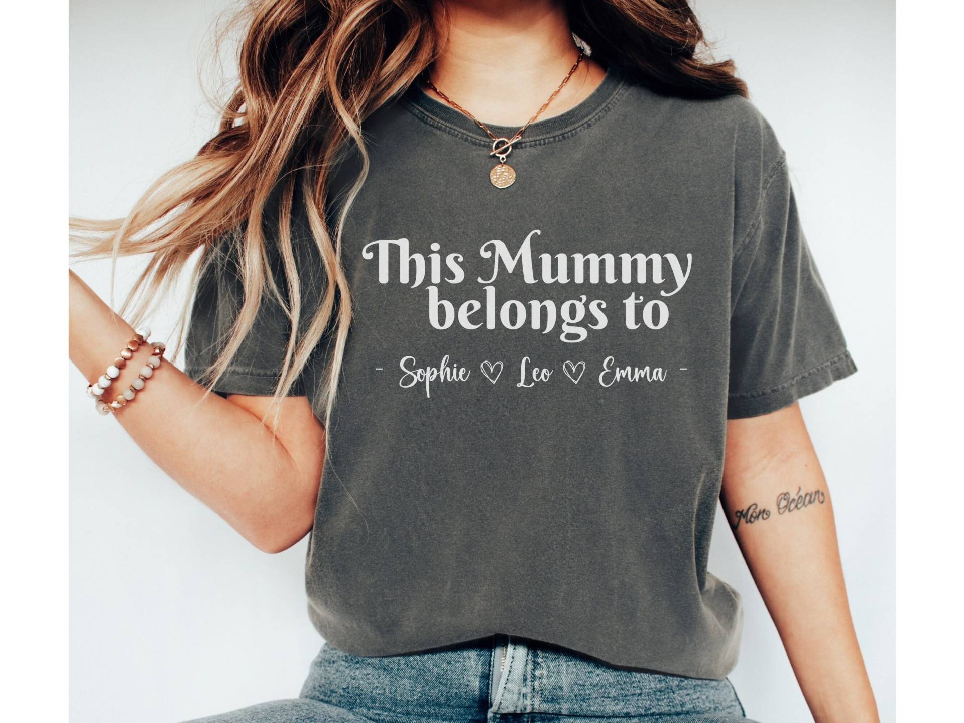 Personalized Mummy & Kids With Names Shirt | This Belongs To Cute Gift For Mama Mother's Day Costum Mom von ColourfulAnni