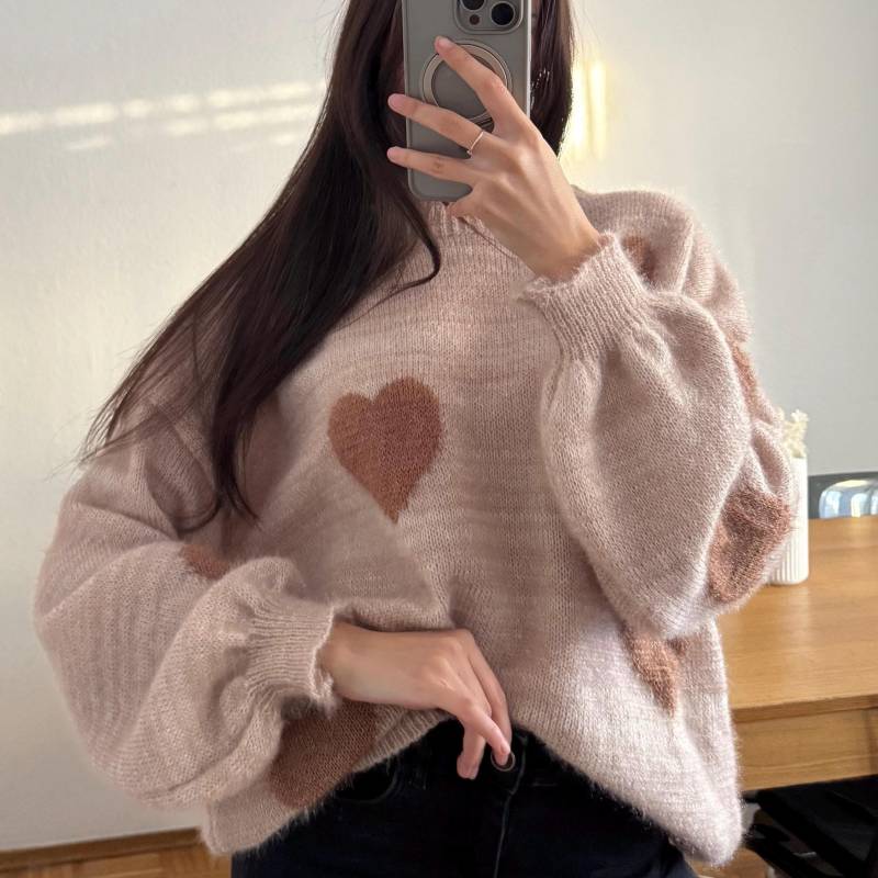 Super Weicher Mohair Pullover Beige Braun Strickpullover Mit Herzchen - Oversized Fit Mohairwolle Fuzzy Und Flauschig von ColourfulStyle
