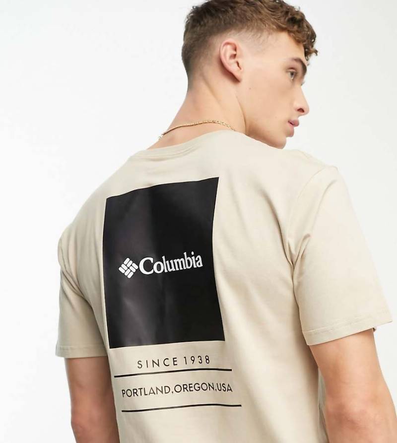 Columbia - Barton Springs - T-Shirt in Beige mit Rückenprint, exklusiv bei ASOS-Neutral von Columbia