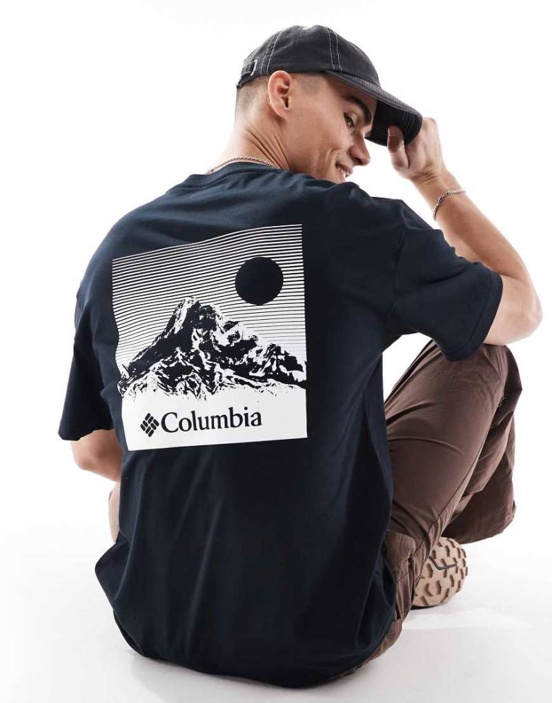 Columbia - Butte - T-Shirt in Schwarz mit Grafikprint Columbia - Butte - T-Shirt in Schwarz mit Grafikprint von Columbia