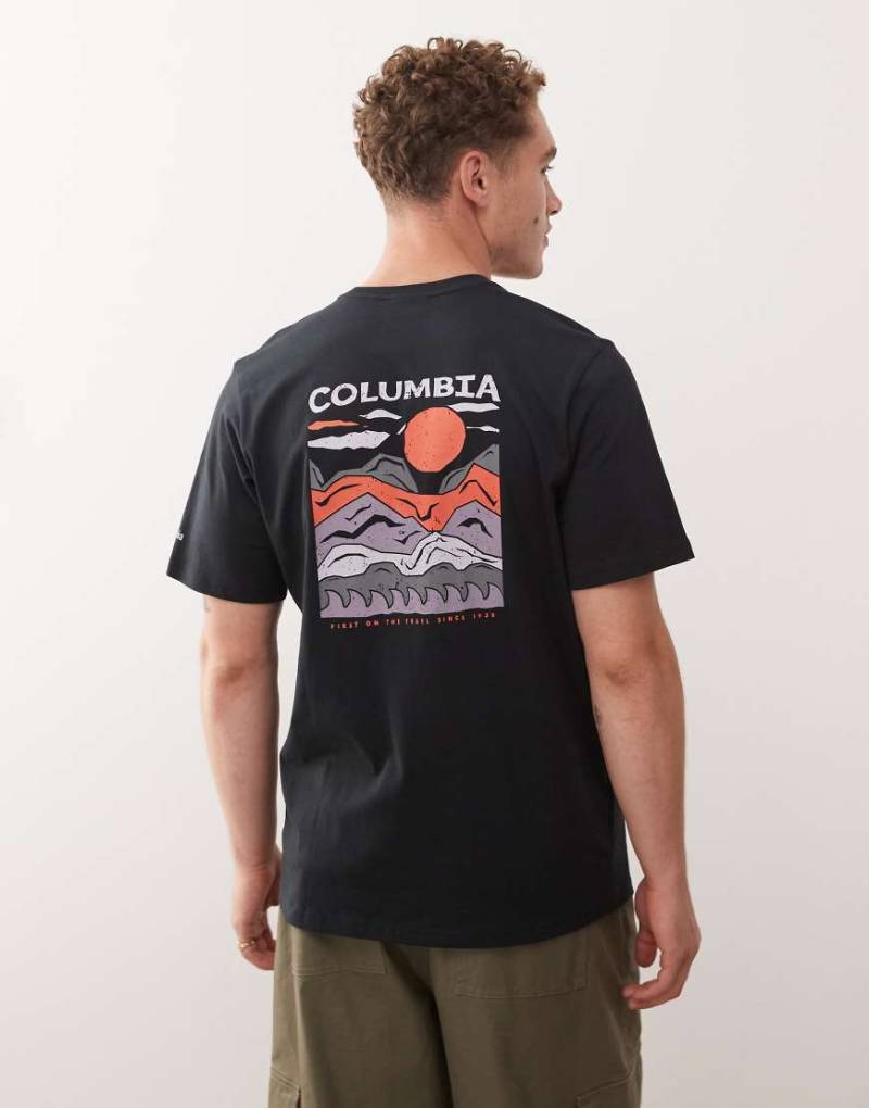 Columbia - Explorers Canyon - T-Shirt in Schwarz mit Rückenprint von Columbia
