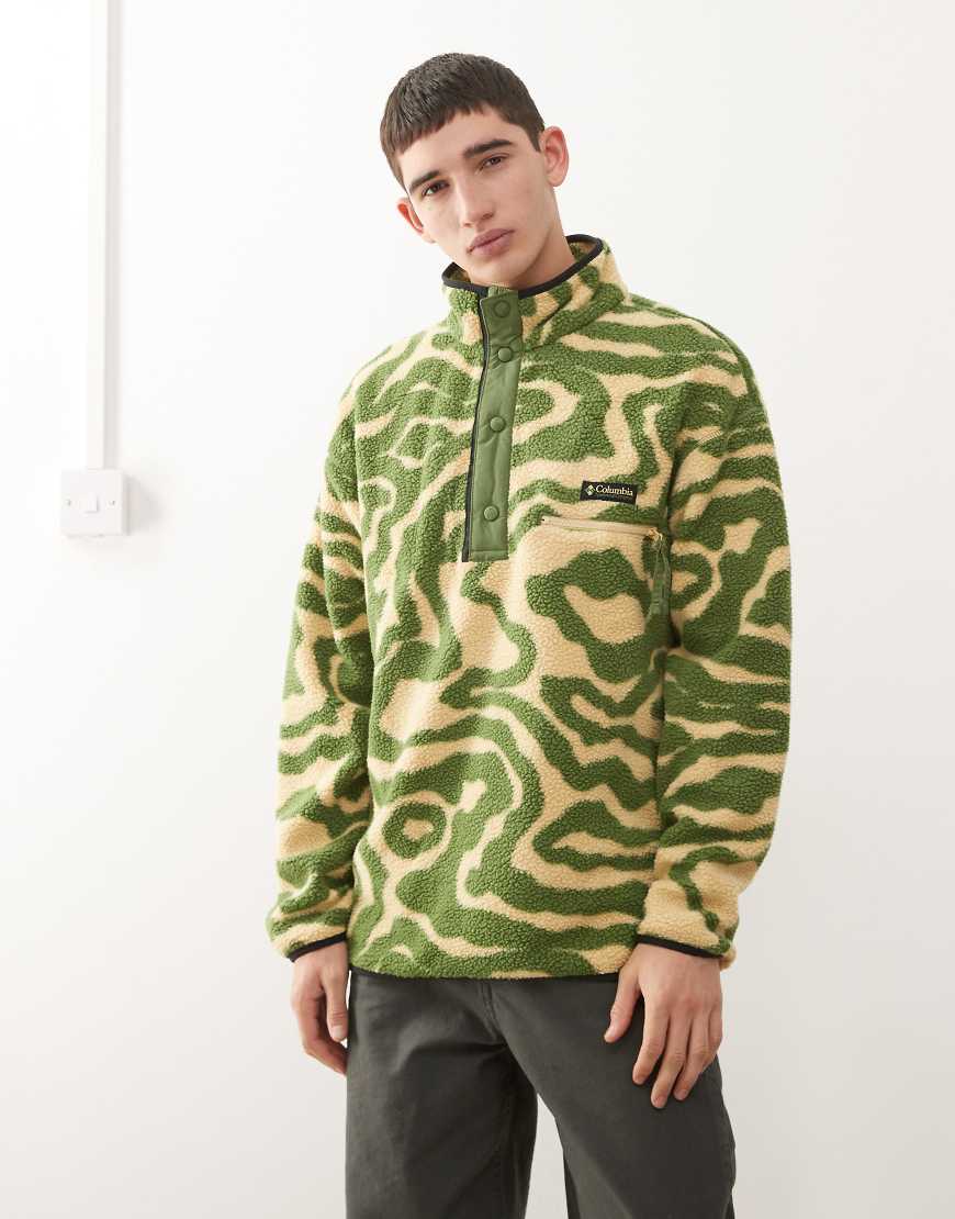 Columbia - Helvetia - Fleece-Sweatshirt in Grün und Beige mit kurzer Druckknopfleiste und Wirbelmuster von Columbia