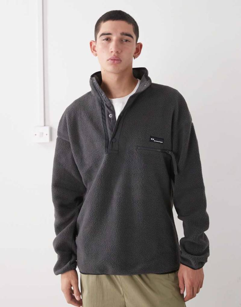 Columbia - Helvetia - Fleecepullover in Anthrazit mit kurzer Druckknopfleiste-Grau von Columbia