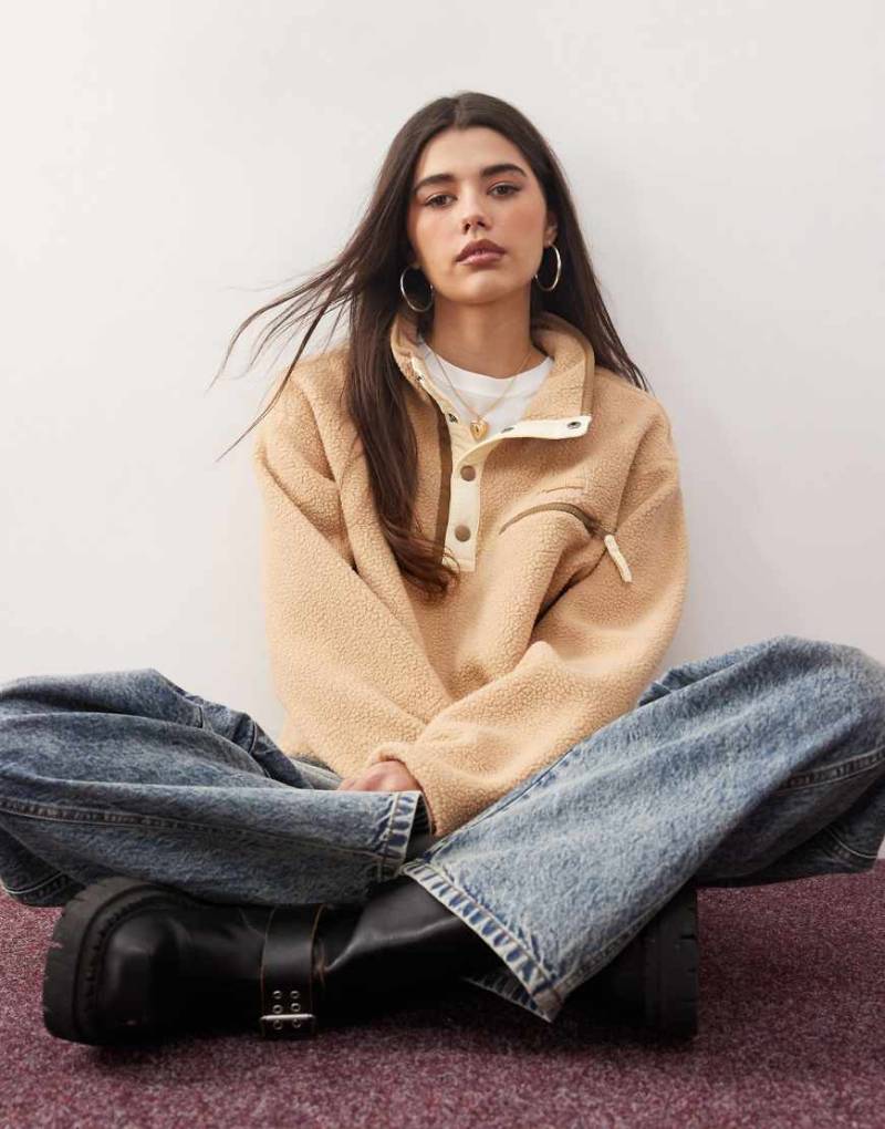 Columbia - Helvetia II - Cropped-Fleecepullover in Beige mit kurzer Druckknopfleiste-Neutral von Columbia