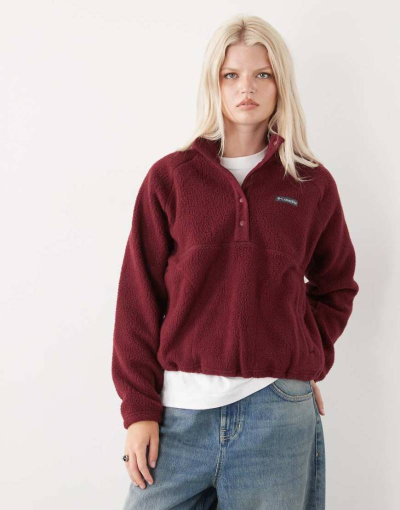 Columbia - Jasper Ridge - Sweatshirt aus genopptem Fleece in Burgunderrot mit kurzer Druckknopfleiste von Columbia