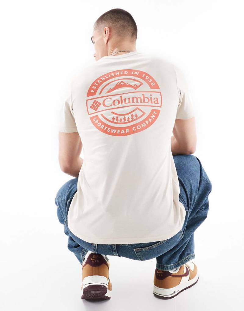 Columbia - Rapid Ridge II - T-Shirt in Beige mit Grafikprint auf dem Rücken-Neutral von Columbia