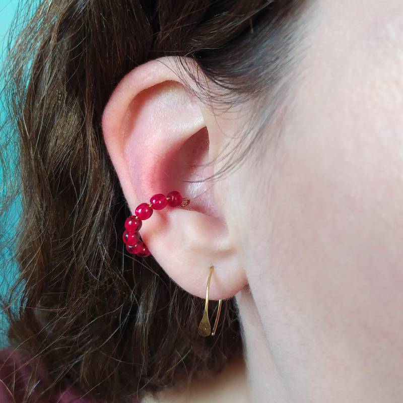Ear Cuff Mit Glas Perlen, Ohrklemme Offener Ring Rot, Fake Conch Piercing Gold, Huggie Hoop Ohrring Zum Anstecken Clip-On No Creole von CombinedColours