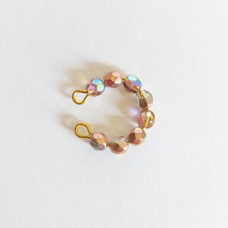 Ohr Cuff, Ansteck Ohrring Mit Glasschliff Perlen, Ohrklemme Transparent Metallic Foil Kupfer, Fake Conch Piercing, Rainbow Aurora Multicolor von CombinedColours