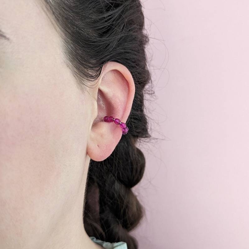 Ohr Cuff Ansteck Piercing Mit Glasschliff Perlen | Ohrklemme Offener Ring Fuchsia Fake Conch Gold Silber Kreis Ohrring Magenta Pink von CombinedColours