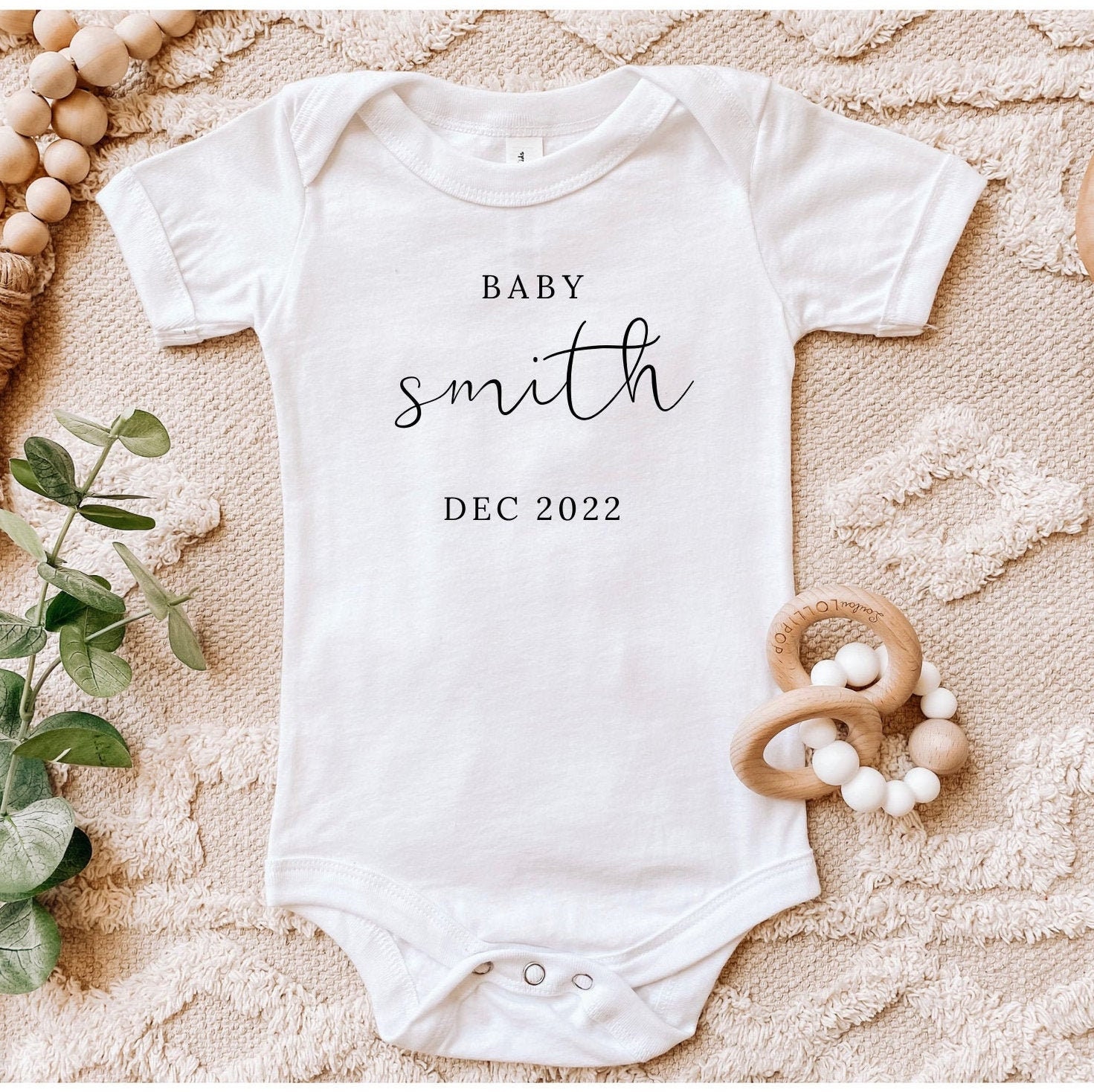 Baby Name Und Datum Body, Individuelles One Piece, Est Shirt, Neuankömmlinge T-Shirt Geschenk, Werdendes Baby, %100 Baumwolle Body von ComfyShirtsUS