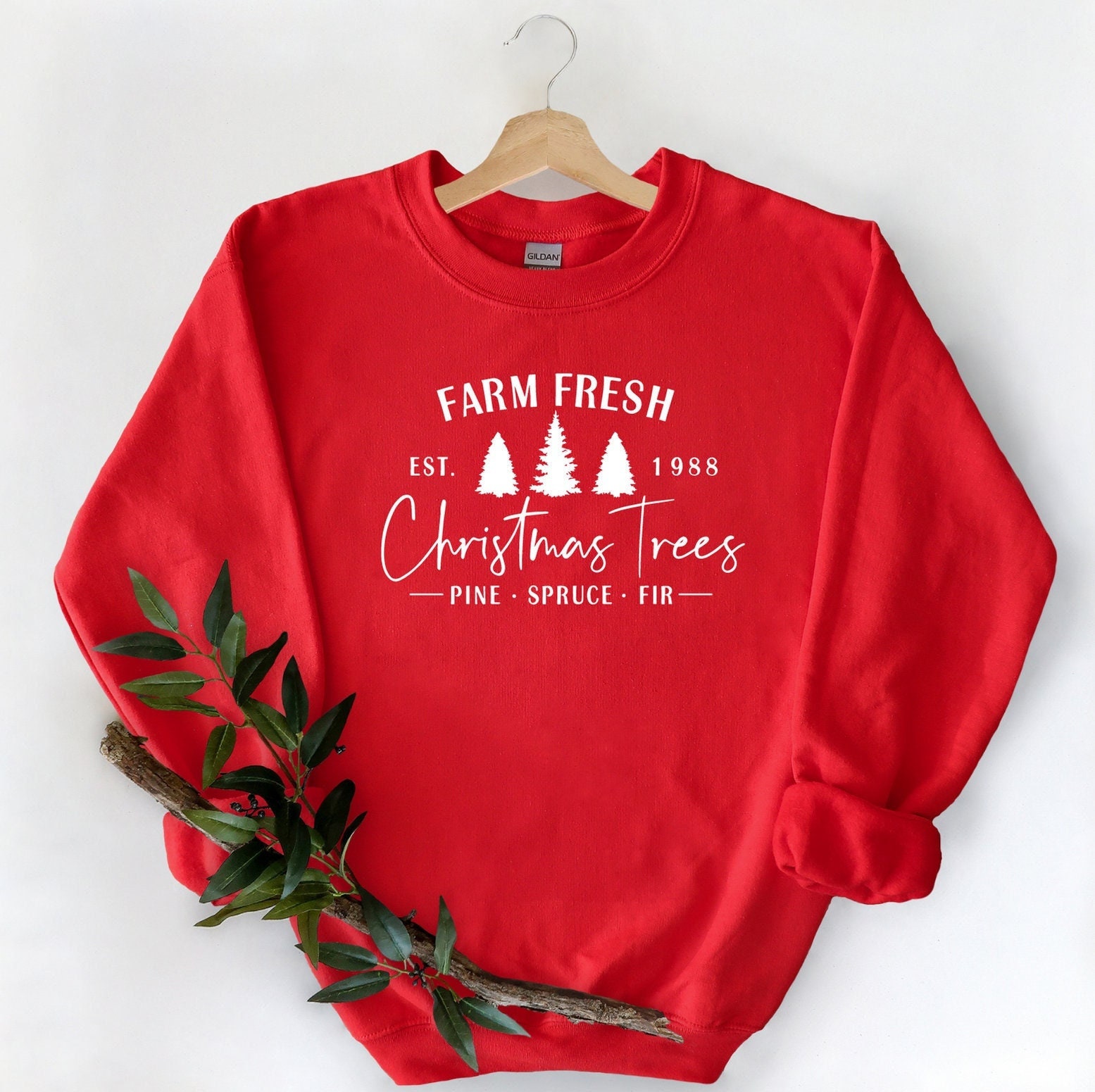 Bauernhof Weihnachtsbaum Sweatshirt, Tannen Tannenpullover, Weihnachtspullover, Weihnachtsgeschenk Weihnachtspullover von ComfyShirtsUS