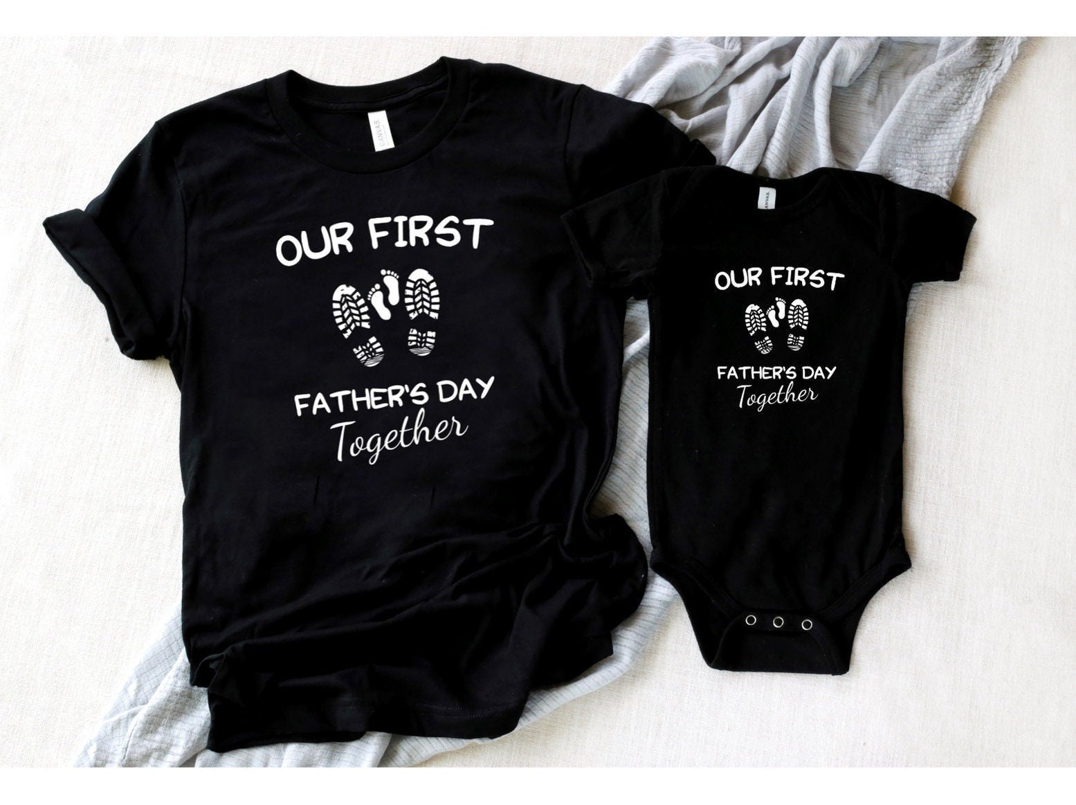 Unser Erster Vatertag Zusammen, Vater Und Baby Shirt, Passende Papa Sohn T-Shirt, Neuer Geschenk Für von ComfyShirtsUS