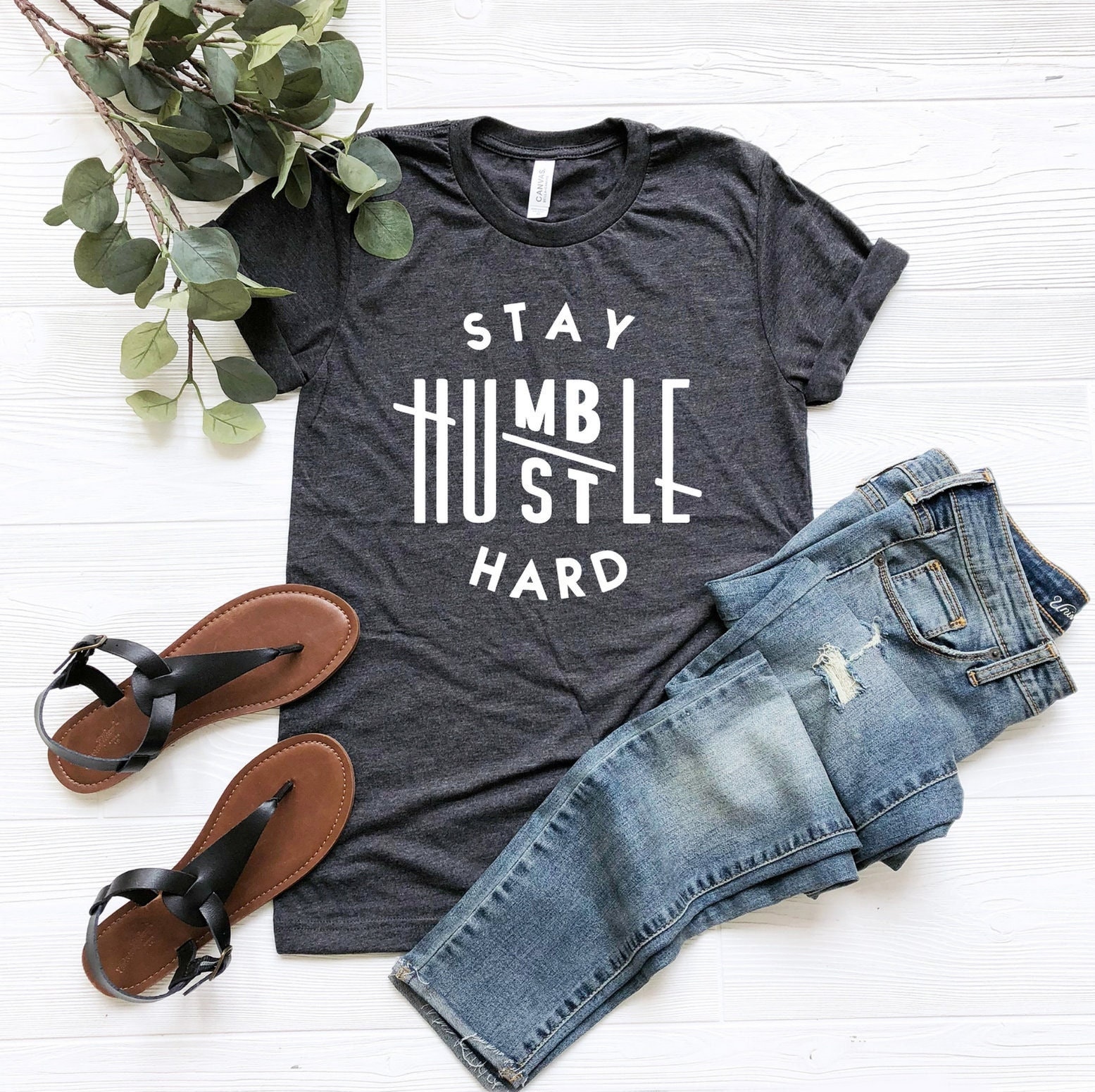 stay Humble Hustle Hard Shirt, Inspirierendes Motivations Mädchen Boss Businessfrauen T-Shirt, Crossfit Shirt von ComfyShirtsUS