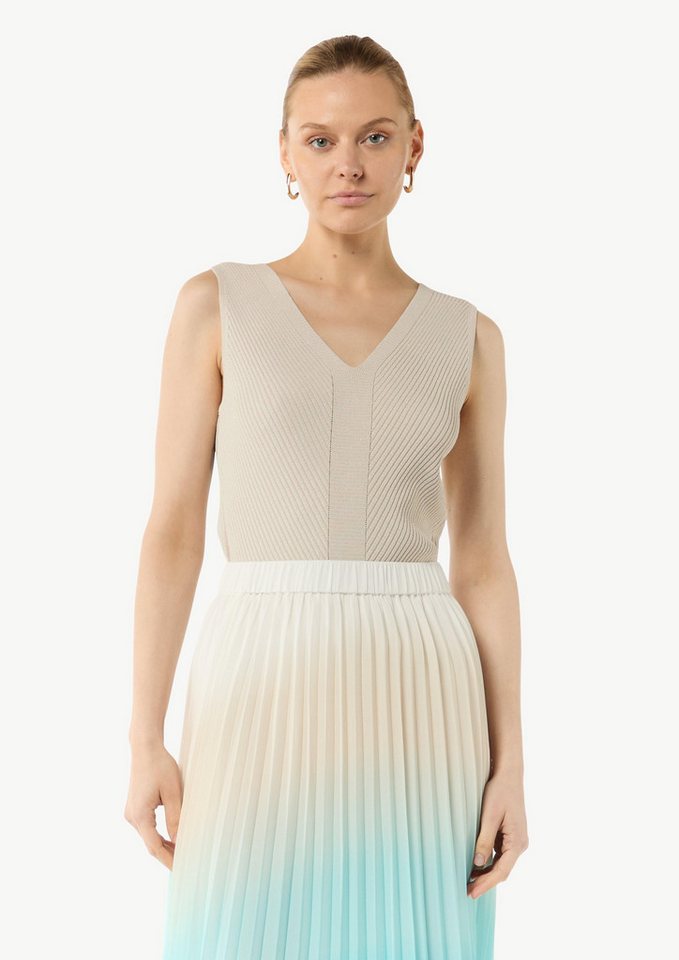 Comma Pullunder Feinstricktop mit Rippstruktur im Skinny Fit Glitzergarn von Comma