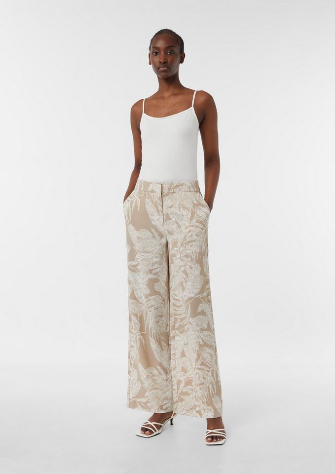 comma Chinos Hose Marlenehose aus Crêpe mit All-over-Print von comma