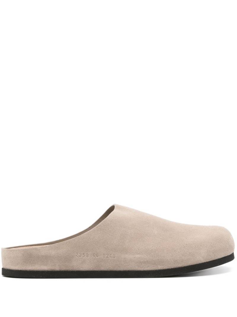 Common Projects Clogs aus Wildleder - Nude von Common Projects