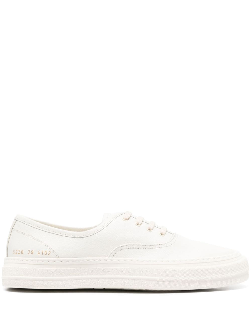 Common Projects logo-print leather sneakers - Nude von Common Projects
