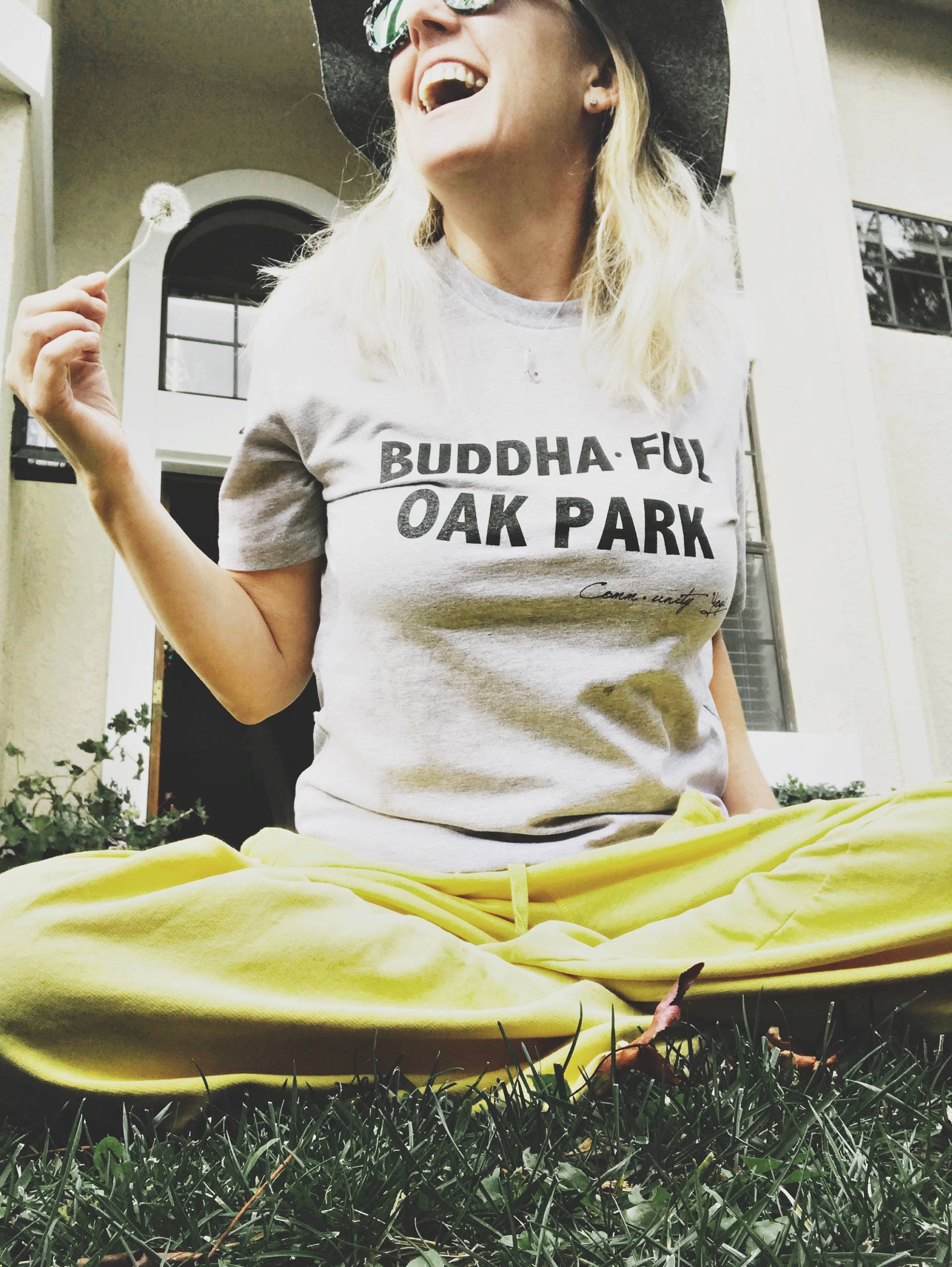 Buddhaful Oak Park Yoga Inspirierte T-Shirt Buddhaful Oak Park Yoga Inspirierte T-Shirt von CommunityYogi