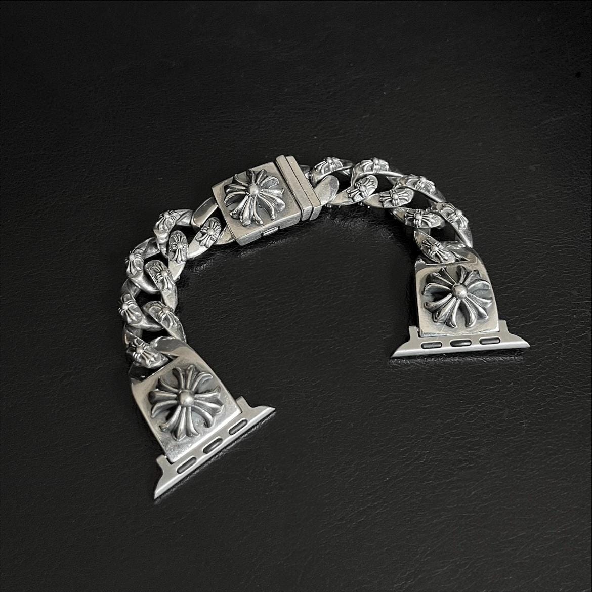 Ch Style Apple Watch Armband, Gothic Silber Kettenglied Kreuz Armband Band, Einzigartiges Geschenk Für Sie & Ihn von ComoAtelier