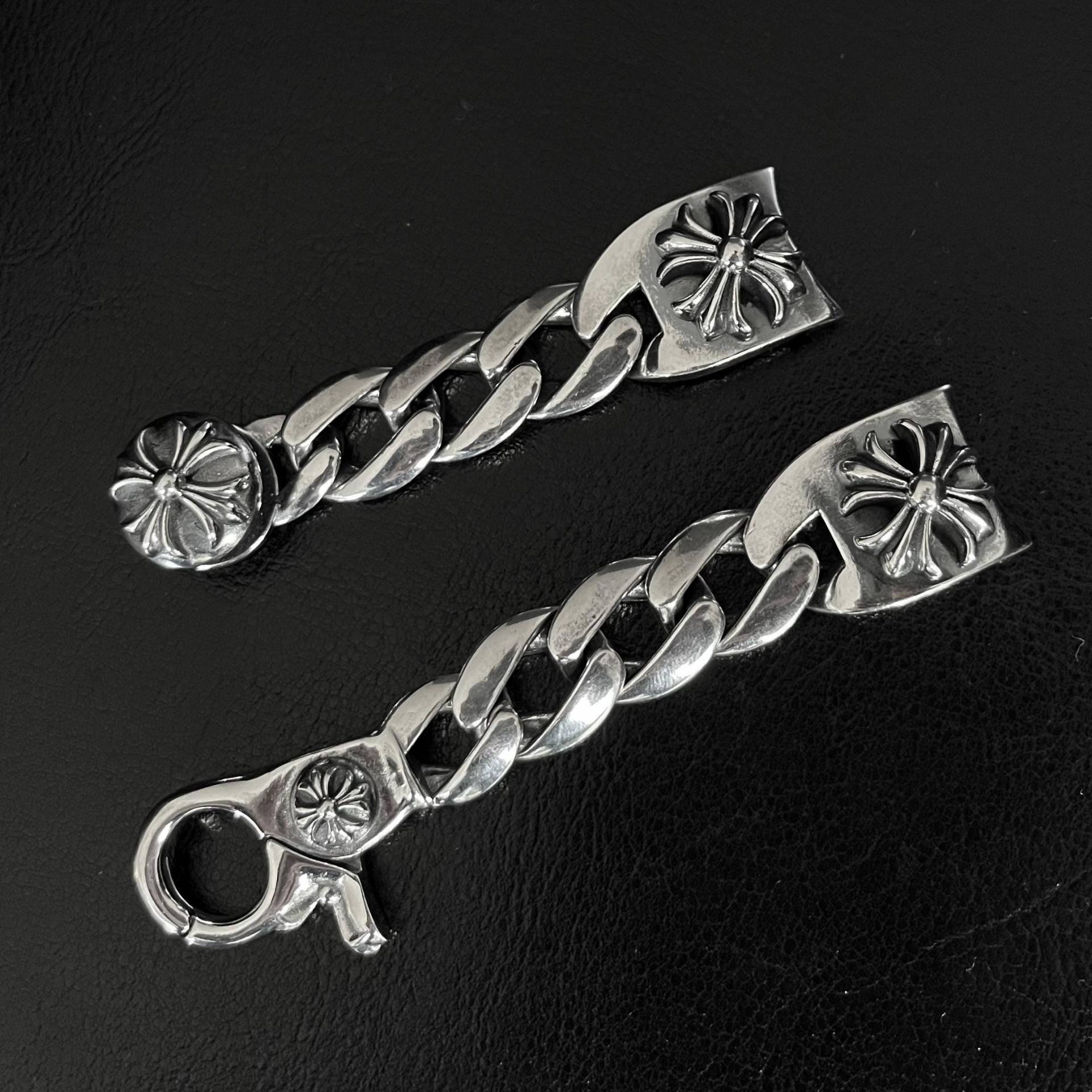 Ch Style Uhrenarmband, Poliertes Silber Uhrenarmband Chromband, Vintage Gothic Biker Design von ComoAtelier