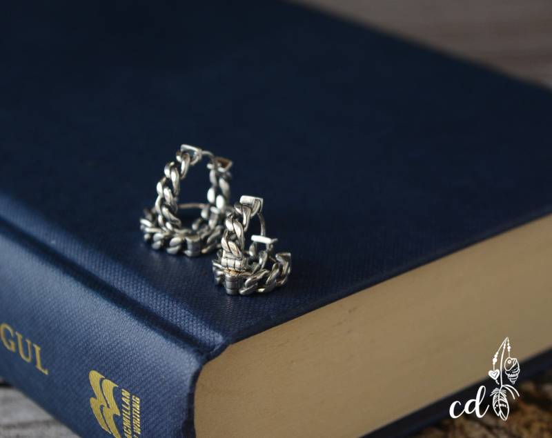 925 Sterling Silber Kette Gemusterte Creolen. Gemusterte Ohrringe Für Männer Oder Frauen in Zwei Größen von ConceptualizeDesign
