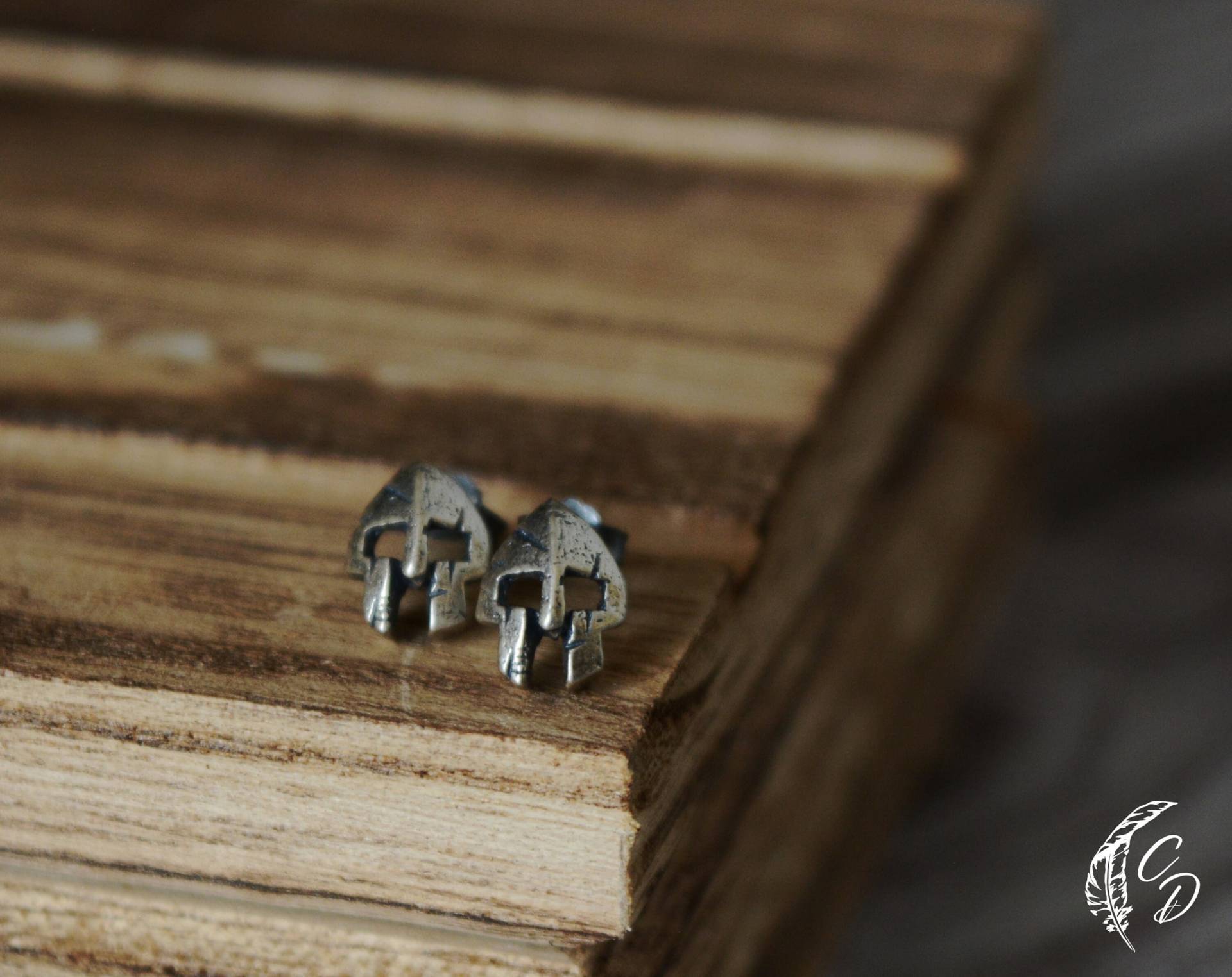 925 Sterling Silber Wikinger Helm Ohrstecker. Kleine Ohrringe 925 Sterling Silber Wikinger Helm Ohrstecker. Kleine Ohrringe von ConceptualizeDesign