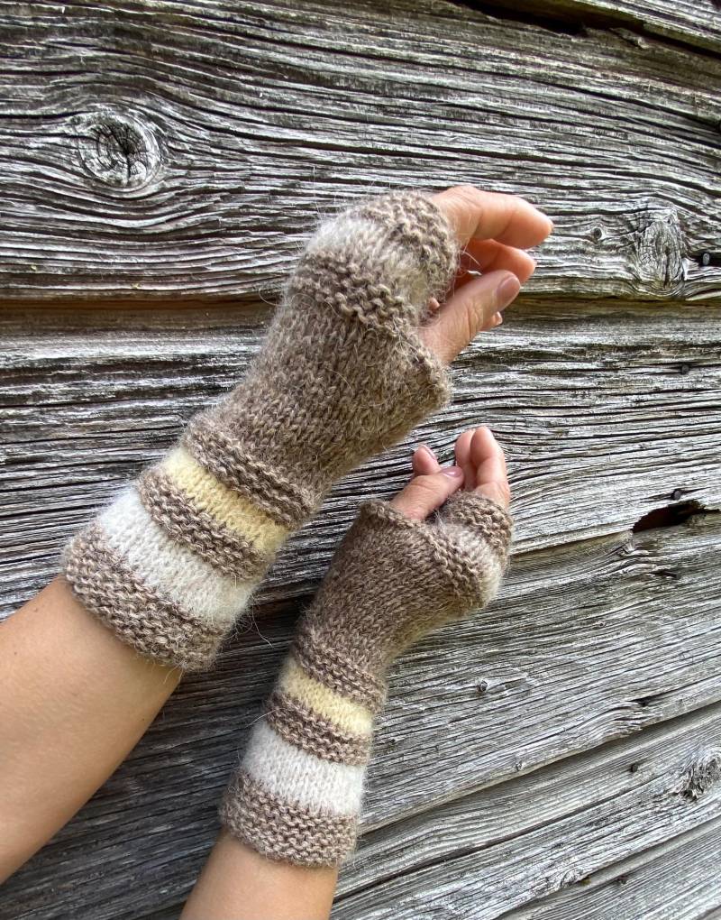 Handgestrickte Mohair Fingerlose Handschuhe Boho Wolle Armstulpen von ConekkosStudio