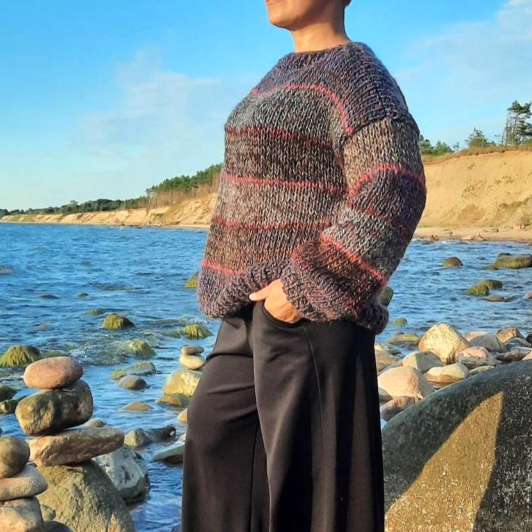 Hand Stricken Gestreifte Wolle-Mischung Pullover Erdtöne Boho Weihnachtsgeschenk von ConekkosStudio