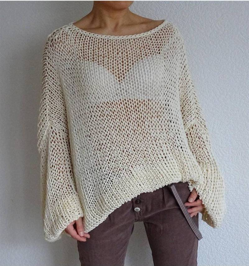 Off-White Lose Strick Oversized Pullover Slouchy Baumwolle Mesh Boho Sommer Transparent Leicht Made To Order Geschenkideen von ConekkosStudio