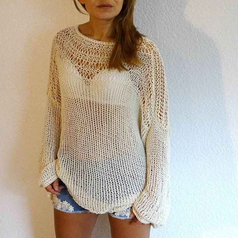 Handgemachte Weiße Strickjacke Boho Beach Cover-Up von ConekkosStudio