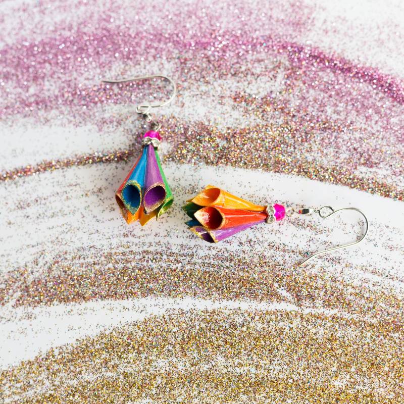 Regenbogen Cone Bell Ohrringe Lgbtq + Pride Schmuck von Conetira