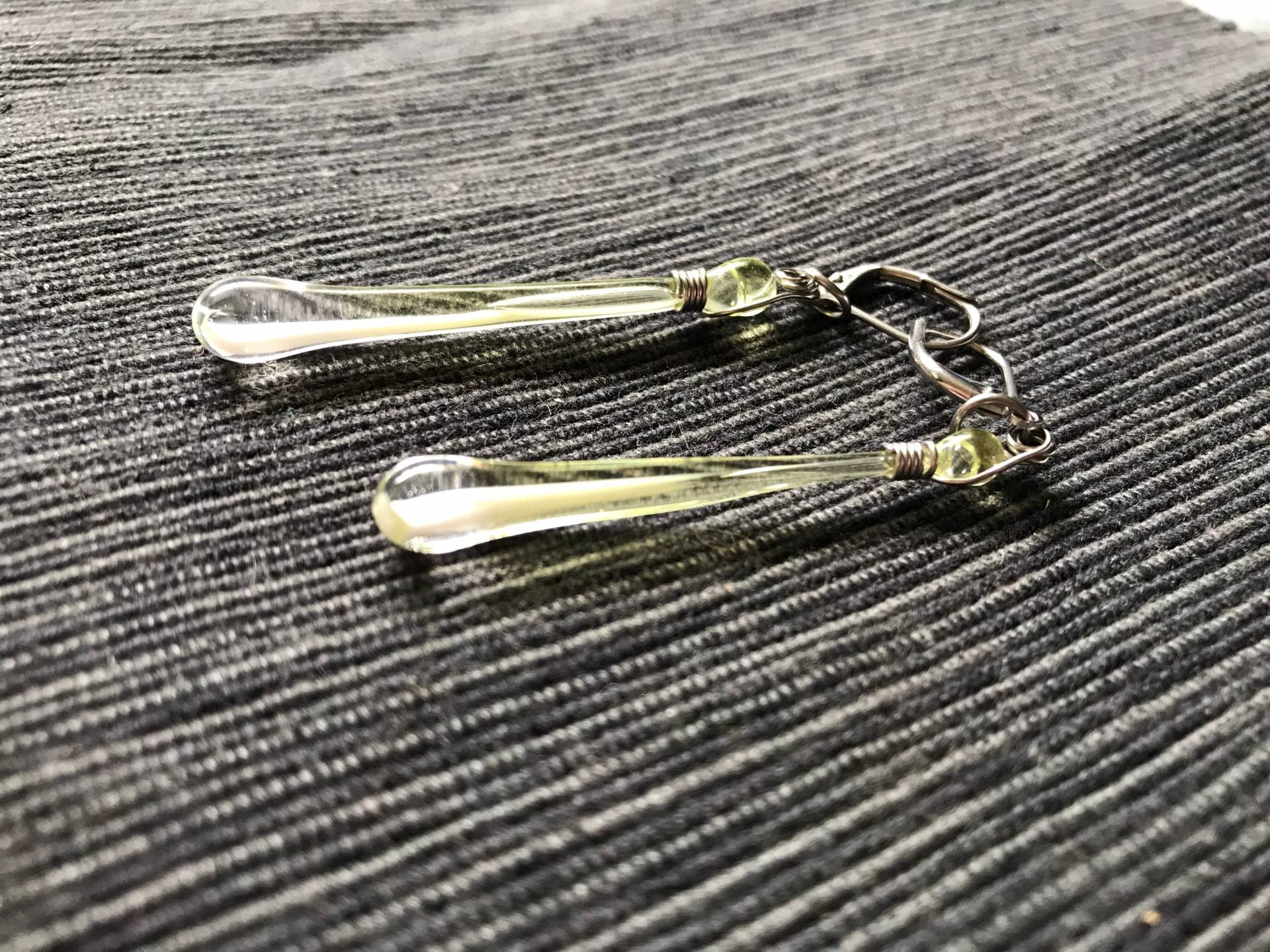 Ohrringe Mit Basis Aus Glas Und Edelstahl, 3 Zoll Lang Ohrringe Mit Basis Aus Glas Und Edelstahl, 3 Zoll Lang von ConfectionJ