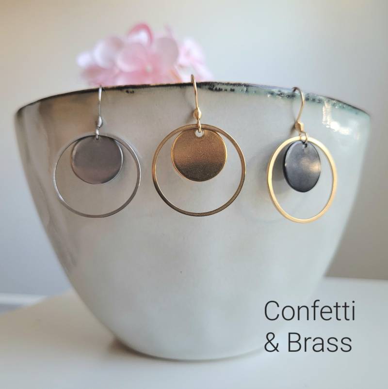 Edelstahl Ohrringe in Gold, Silber Und Schwarz Mit Scheibe Ring von ConfettiAndBrass