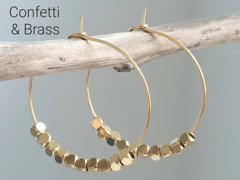 Goldene Edelstahl Creolen Mit Würfelperlen von ConfettiAndBrass