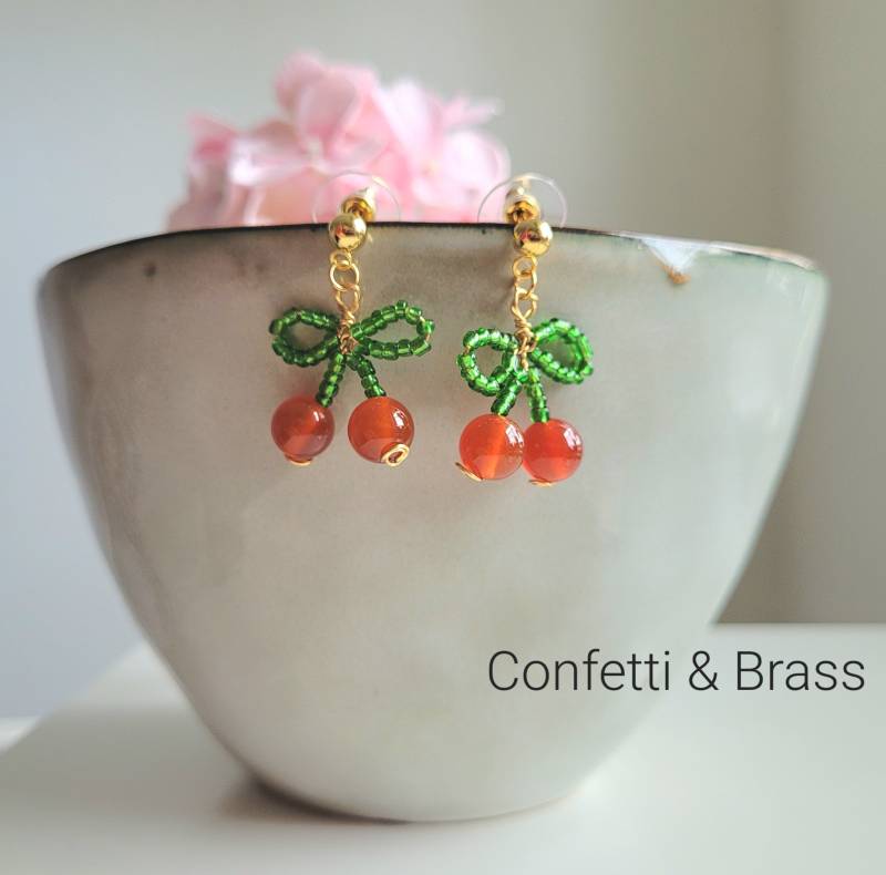 Kirsch Ohrringe Mit Glasperlen Und Edelstahl Stecker von ConfettiAndBrass