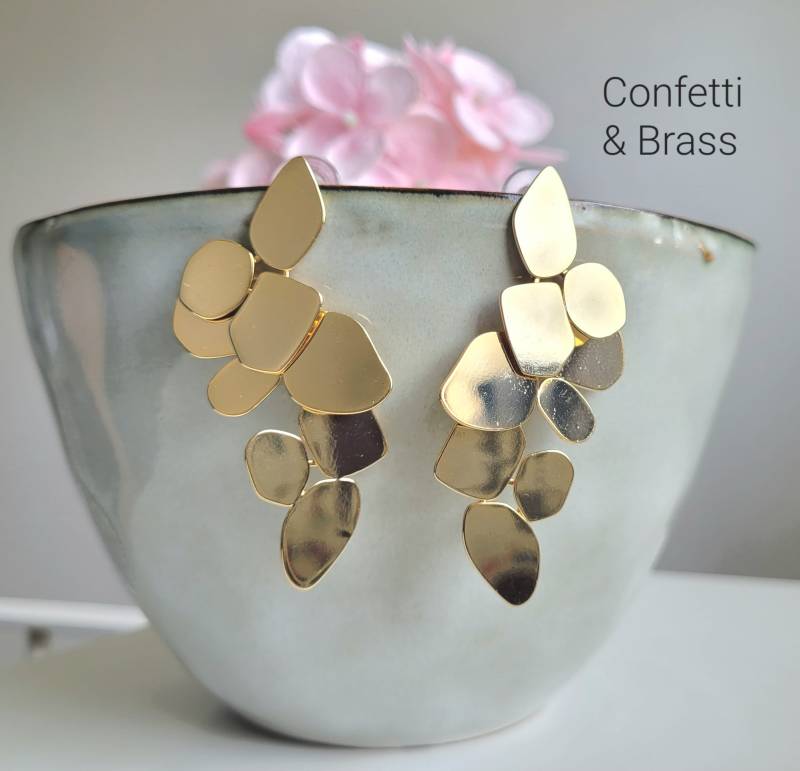 Vergoldete Ohrringe Mit Traubenförmigen Anhänger Und Edelstahl Stecker von ConfettiAndBrass