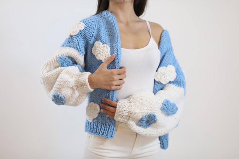 Chunky Merino Wool Cardigan | Handmade Blue White Cloud Sweater Oversized Cozy Knit Jacket Gift For Her von ConfidentOneOfficial