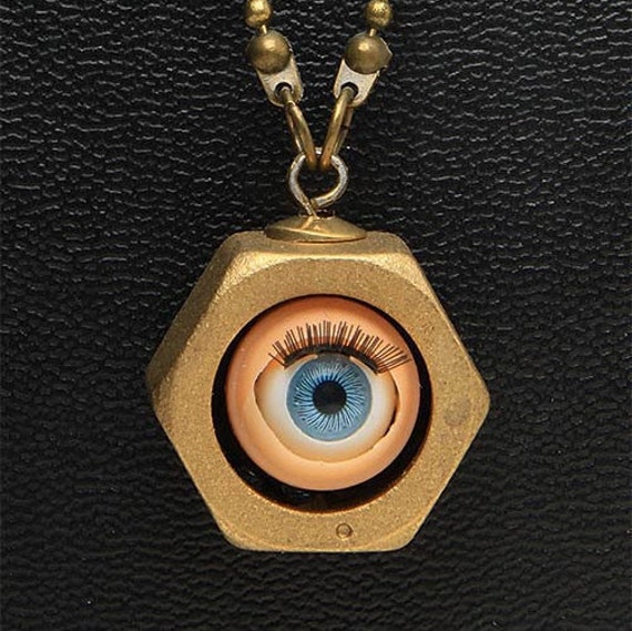 Halskette "Augenzwinkern" Puppe Auge. Auge, Das Öffnet Und Schließt Halskette "Augenzwinkern" Puppe Auge. Auge, Das Öffnet Und Schließt von Confidentiel