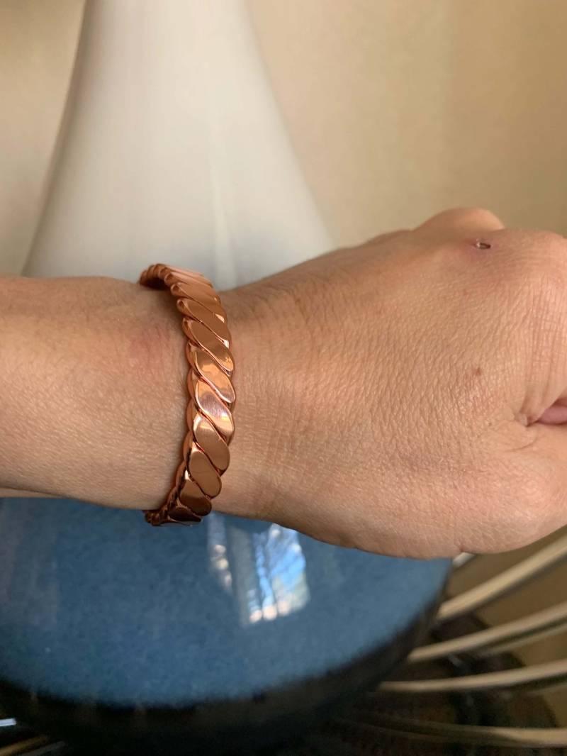 Schöne Twist Pure Copper Magnet Armband Armreif 6 Max Magnete Restaurieren Balance Energie Power Ruhe Freude Perfektes Geschenk Für Sie Und Ihn von ConnectAcutherapy