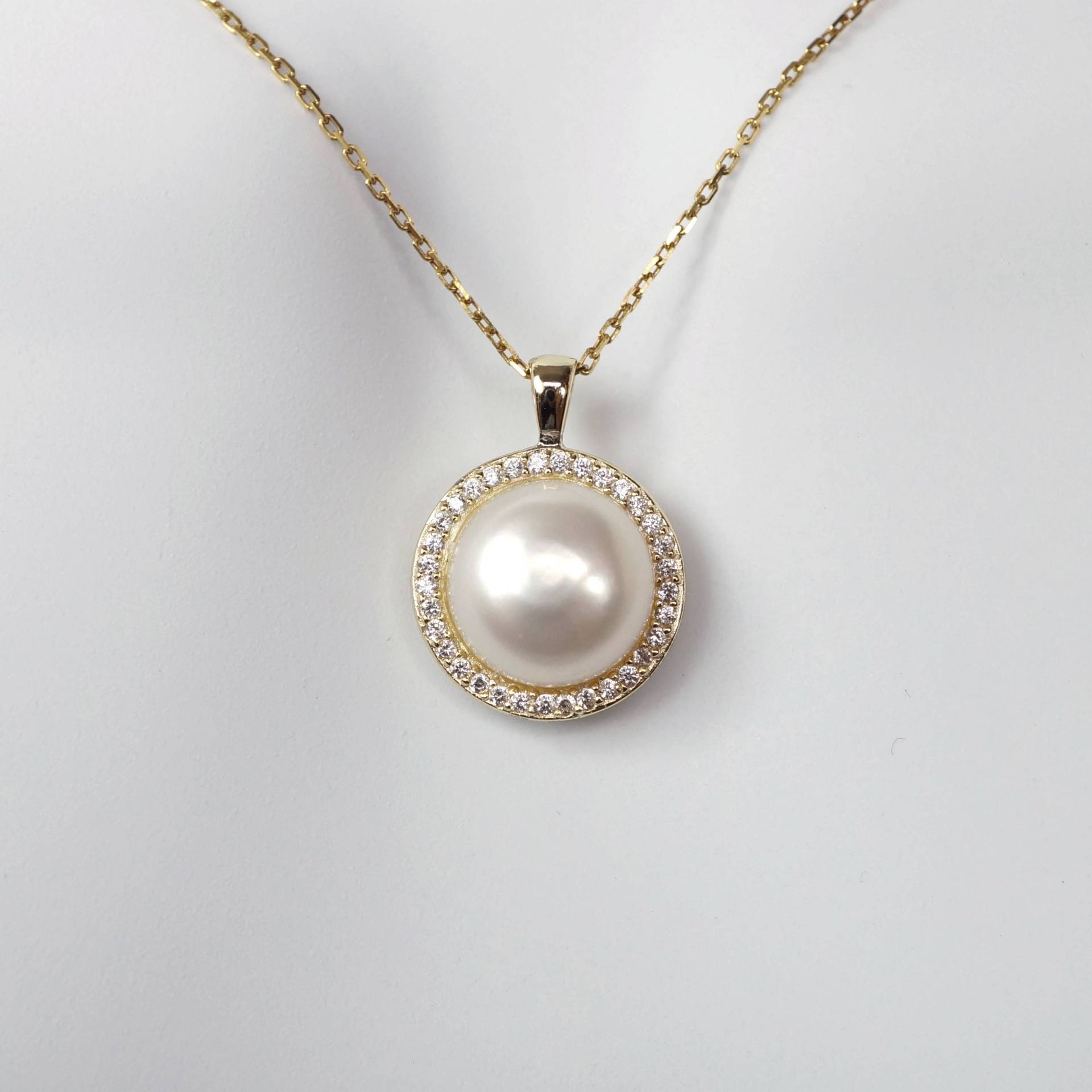 Gold Über Sterling Silber Cz Lünette Süßwasser Perlenkette Gold Über Sterling Silber Cz Lünette Süßwasser Perlenkette von ConnieMoonJewelry