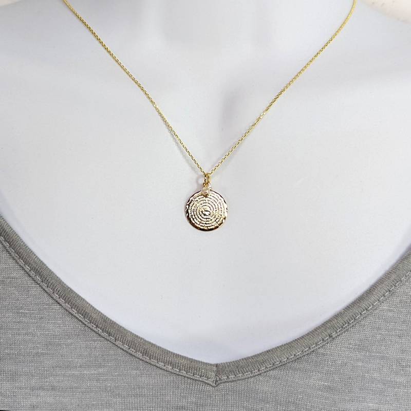 Mini Scalloped Gold Layered Unserer Vater Lord's Prayer Halskette Mini Scalloped Gold Layered Unserer Vater Lord's Prayer Halskette von ConnieMoonJewelry