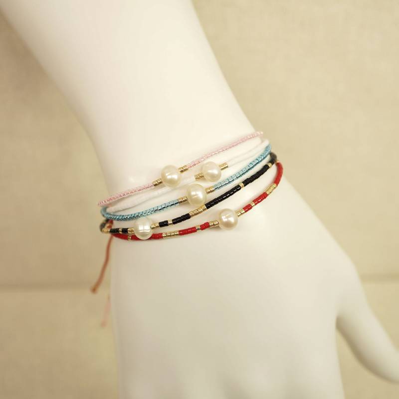 Süßwasserperlen Micro Bead Kordelzug Armband von ConnieMoonJewelry