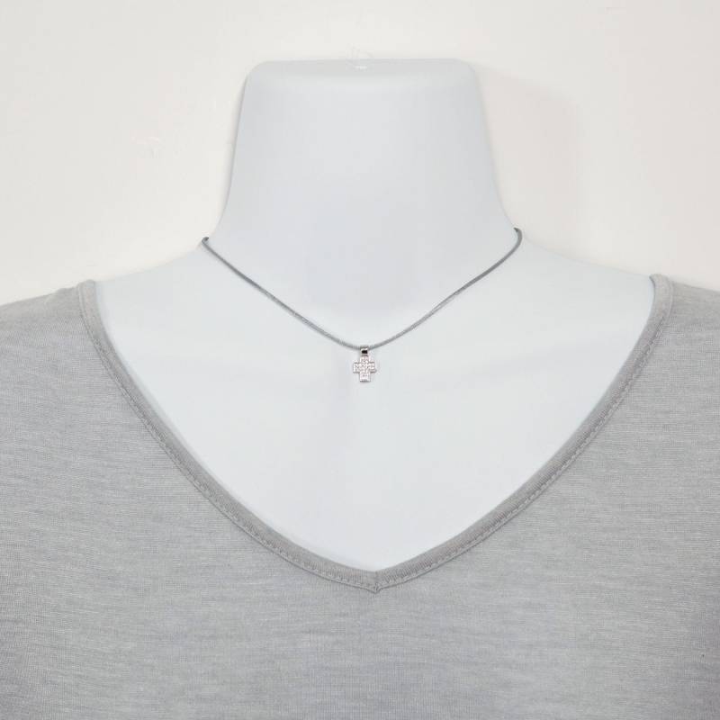 sterling Silber Cz Chunky Mini Kreuz Halskette Seide Schnur sterling Silber Cz Chunky Mini Kreuz Halskette Seide Schnur von ConnieMoonJewelry