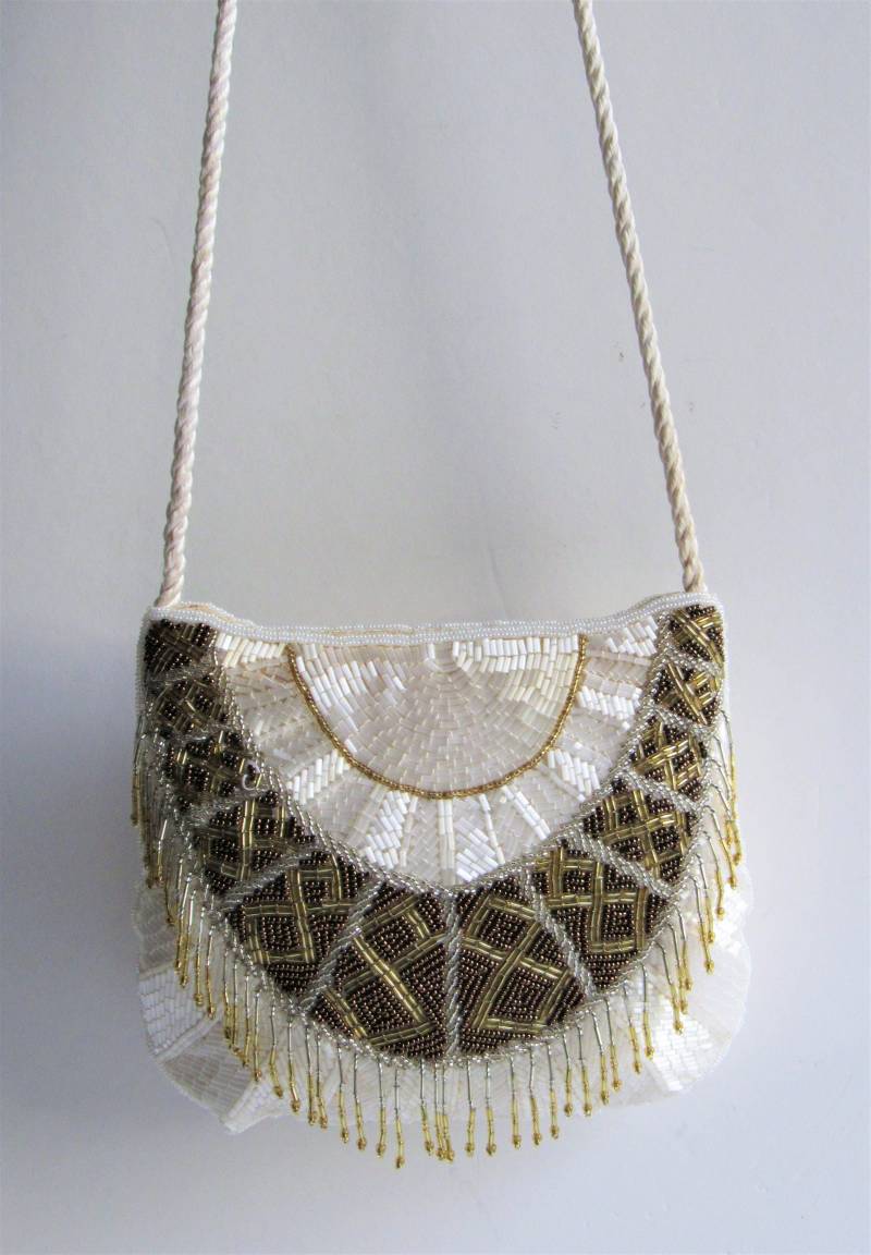 Nina Ricci Paris Glamouröse Vintage Weiß & Gold Perlen Fransen Abendtasche in Euc von ConsignmentExchange