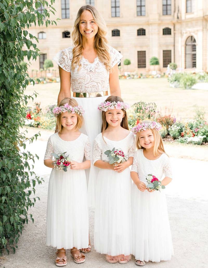 Constant Love Mädchen Spitzenkleid Cremeweiß von ConstantLoveBerlin