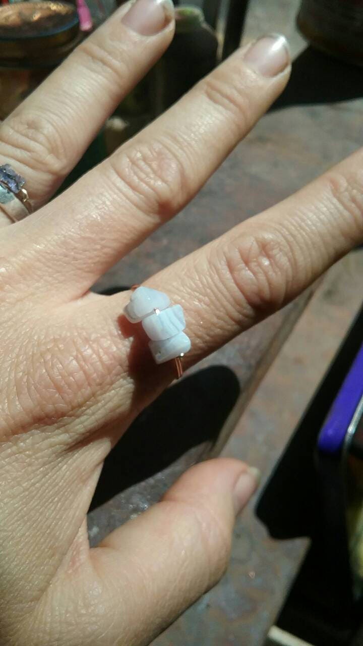 Blauer Spitzen Achat Kristall Ring - Auf Bestellung Blauer Spitzen Achat Kristall Ring - Auf Bestellung von ConstantRuckus
