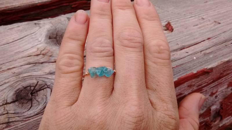 Hellblauer Apatit Kristall Ring - Auf Bestellung Hellblauer Apatit Kristall Ring - Auf Bestellung von ConstantRuckus