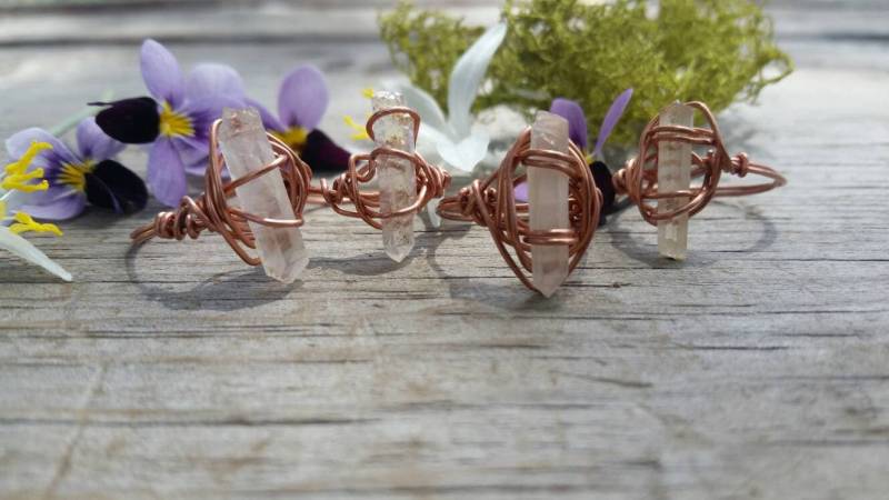 Roher Quarz-Kristallring, Klarer Auf Bestellung, Natürlicher Quarz-Kristall, Raue Spitze, Silber - Oder Kupferquarzring Roher Quarz-Kristallring, Klarer Auf Bestellung, Natürlicher Quarz-Kristall, Raue Spitze, Silber - Oder Kupferquarzring von ConstantRuckus