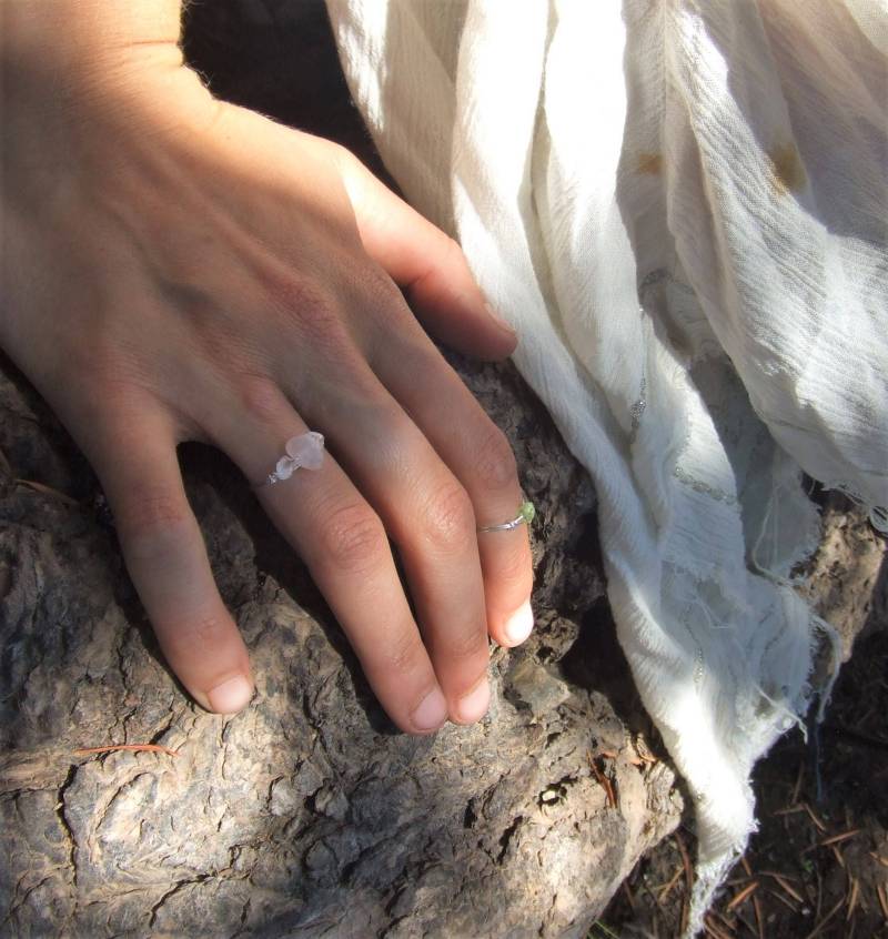 Rosenquarz Ring - Auf Bestellung, Süsser Kristall Ring, Minimalist Zarter Rosenquarz Ring - Auf Bestellung, Süsser Kristall Ring, Minimalist Zarter von ConstantRuckus